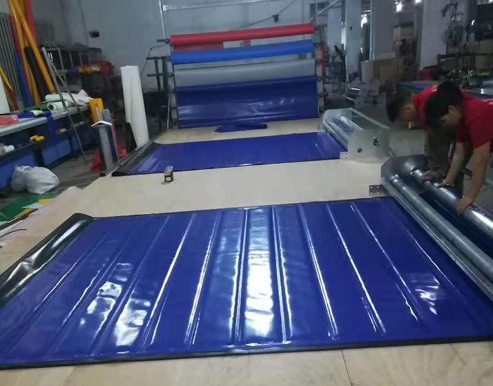 快速門(mén)的不同材料